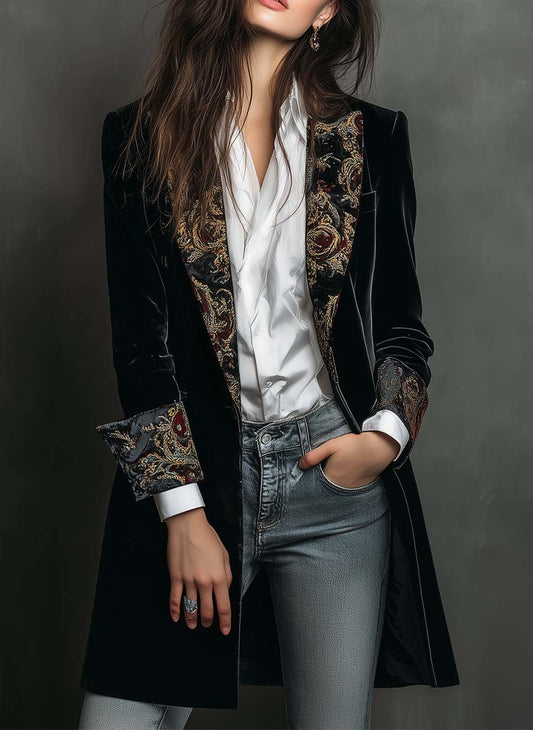 Camilla – Blazer Entallado con Estampado Barroco Negro