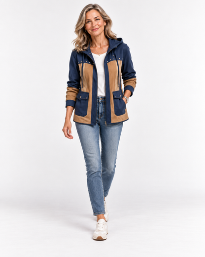 Chaqueta con capucha en azul marino y camello