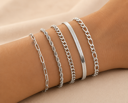 Conjunto de pulseras doradas