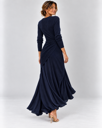 Loredana | Vestido Maxi Asimétrico con Escote en V y Paneles de Satén Azul Marino