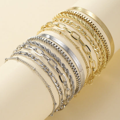 Conjunto de pulseras doradas